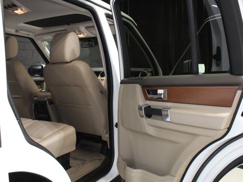 Used 2016 Land Rover LR4 HSE AWD/4WD image 42