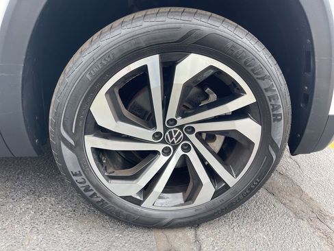 Used 2023 Volkswagen Atlas Cross Sport SEL AWD/4WD image 30