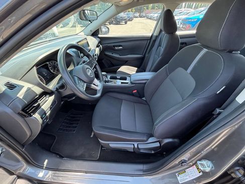 Used 2025 Nissan Sentra SV FWD image 24