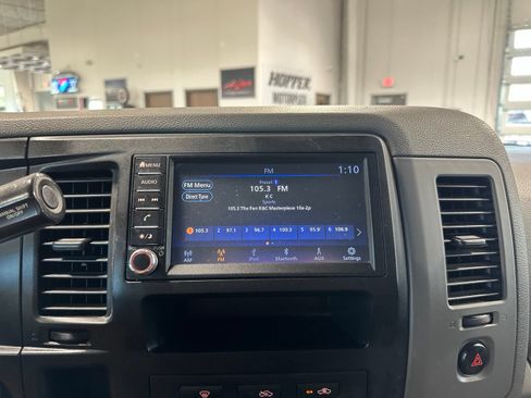 Used 2019 Nissan NV 2500 SV RWD image 23