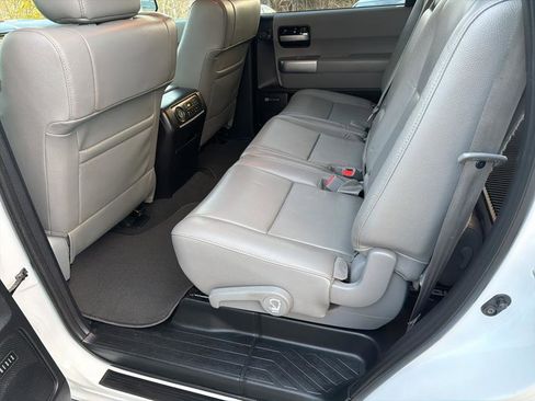 Used 2019 Toyota Sequoia Limited w/ Safety & Convenience Package image 6