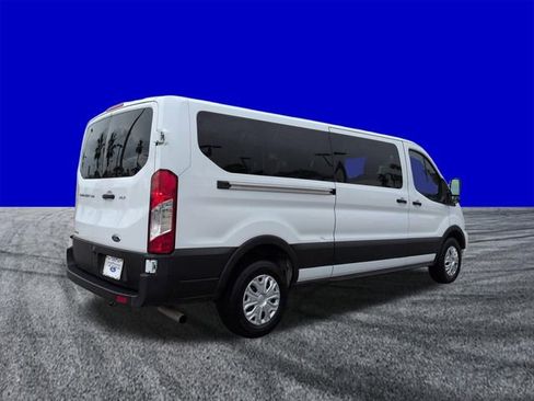 Used 2023 Ford Transit 350 XLT image 4