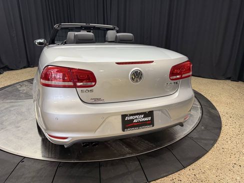 Used 2012 Volkswagen Eos Lux FWD image 12
