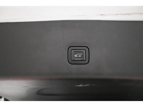 Used 2019 Chevrolet Traverse RS image 39