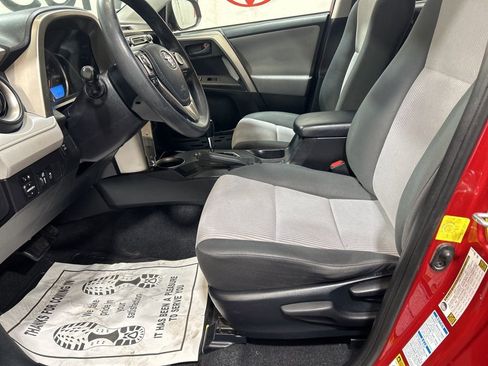 Used 2015 Toyota RAV4 LE image 23