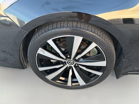 Used 2020 Nissan Altima 2.5 SR w/ Premium Package image 34