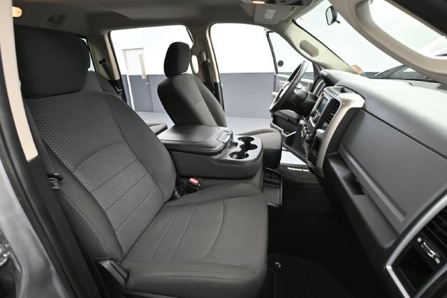 Used 2019 RAM 1500 Warlock AWD/4WD image 36