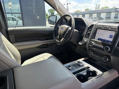 Used 2020 Ford Expedition XLT w/ Equipment Group 202A AWD/4WD image 13