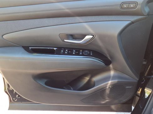 Used 2026 Hyundai Tucson Limited AWD/4WD image 16