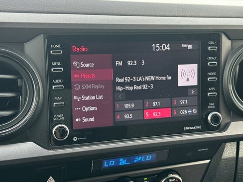 Used 2021 Toyota Tacoma TRD Sport w/ Technology Package image 16