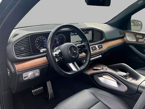 Used 2025 Mercedes-Benz GLS 450 4MATIC image 17