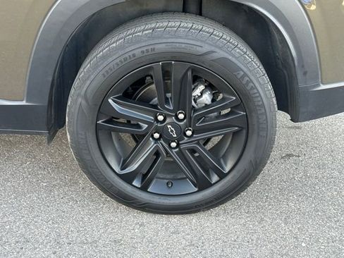 Certified 2024 Chevrolet Trax ACTIV w/ Sunroof Package image 33