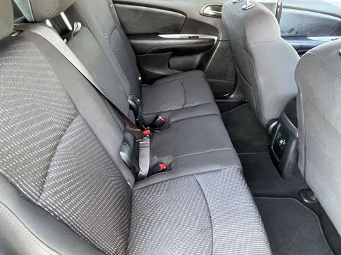 Used 2019 Dodge Journey SE w/ Connectivity Group FWD image 13