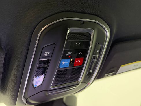 Used 2024 Jeep Grand Cherokee L Limited image 30