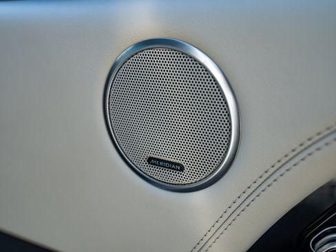 Used 2020 Land Rover Range Rover HSE image 40