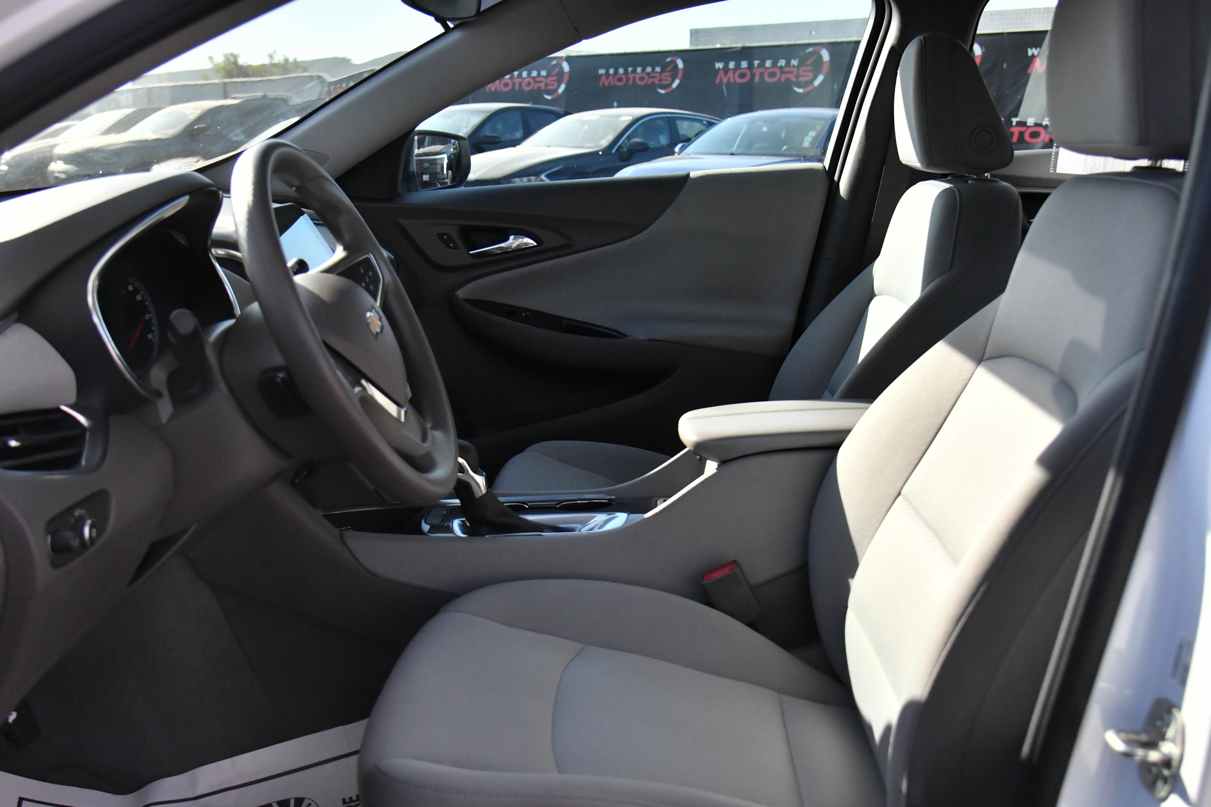 Used 2021 Chevrolet Malibu LT FWD image 17