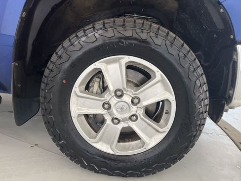 Used 2015 Toyota Tundra SR5 w/ SR5 Upgrade Package image 17