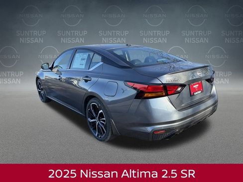 New 2025 Nissan Altima 2.5 SR image 4