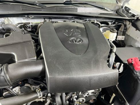 Used 2021 Toyota Tacoma TRD Sport w/ Technology Package AWD/4WD image 27