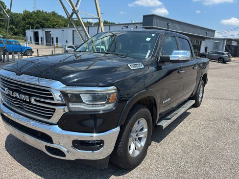 Used 2021 RAM 1500 Laramie AWD/4WD image 2