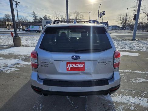 Used 2016 Subaru Forester 2.0XT Premium image 7
