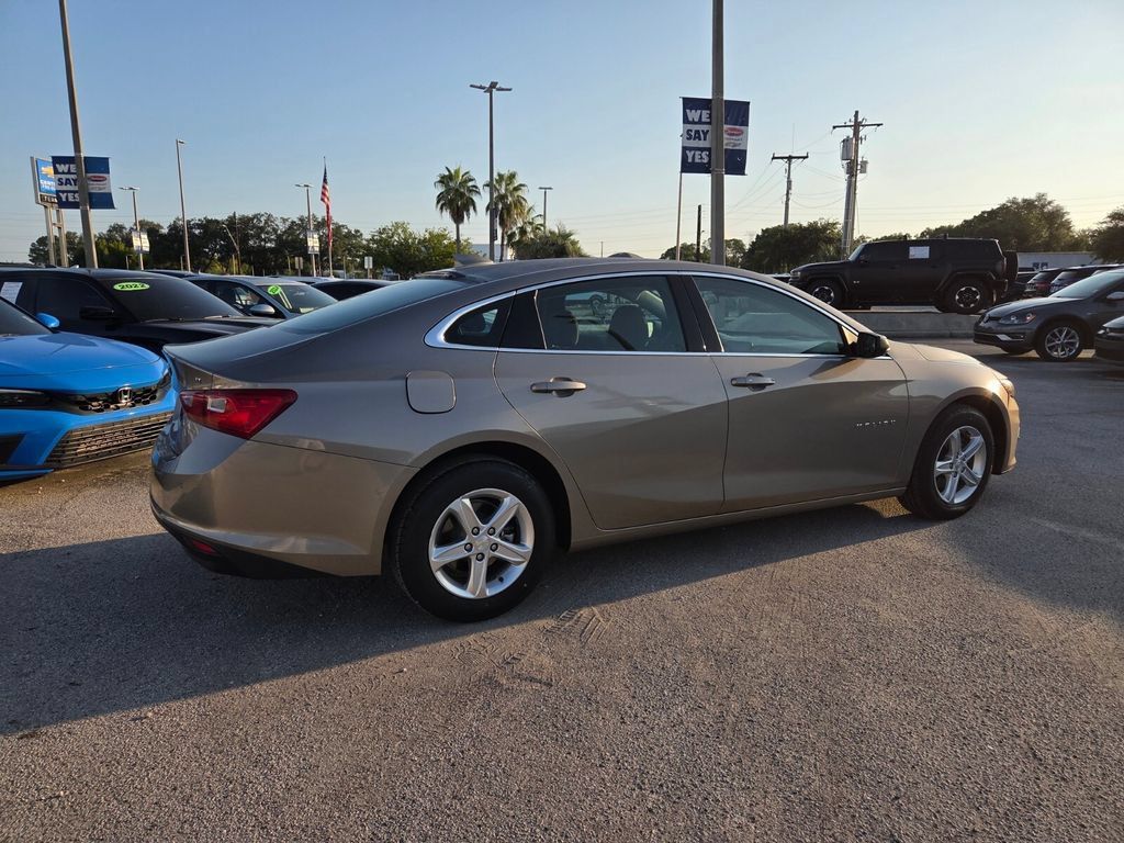 Used 2023 Chevrolet Malibu LT w/ Driver Confidence Package FWD image 16