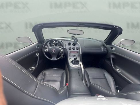Used 2007 Pontiac Solstice GXP w/ Premium Package RWD image 7