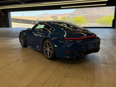 Certified 2025 Porsche 911 Carrera T RWD image 3