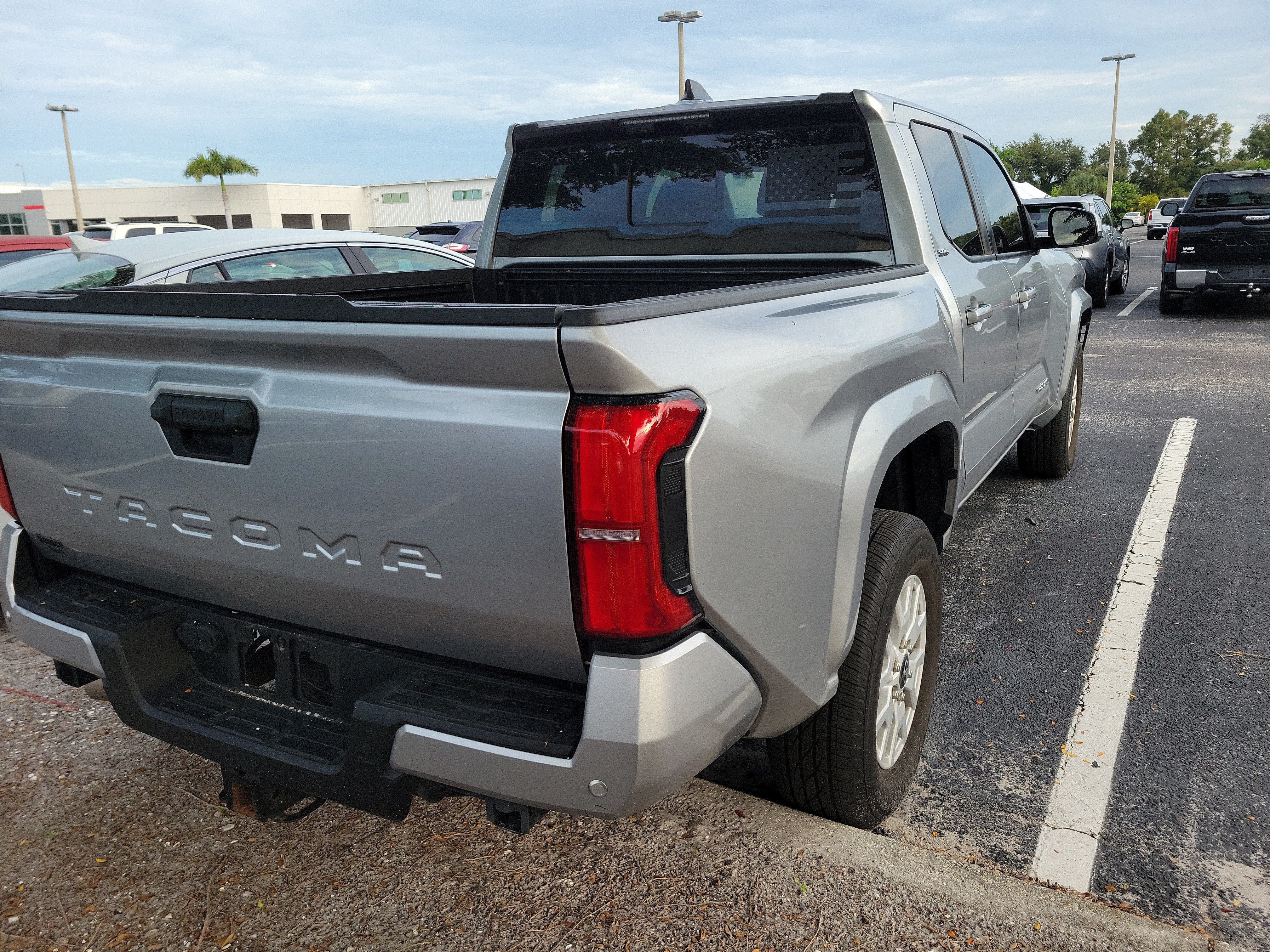 Used 2024 Toyota Tacoma SR5 w/ SR5 Upgrade Package RWD image 9