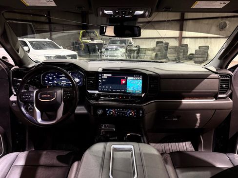 Used 2022 GMC Sierra 1500 SLT w/ SLT Convenience Package image 30