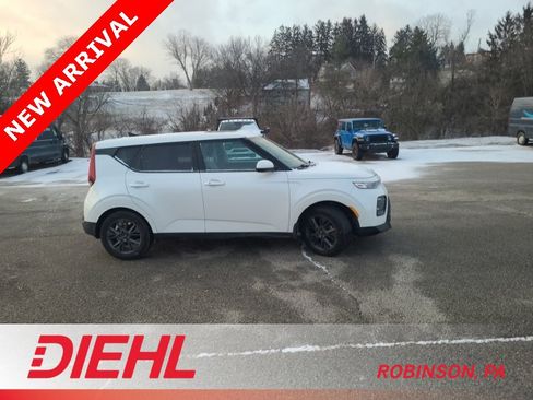 Used 2021 Kia Soul EX image 4