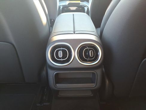 New 2026 Mercedes-Benz GLC 300 4MATIC image 26