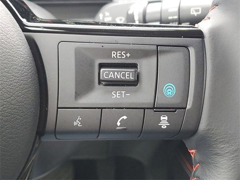 Certified 2025 Nissan Kicks SR image 11