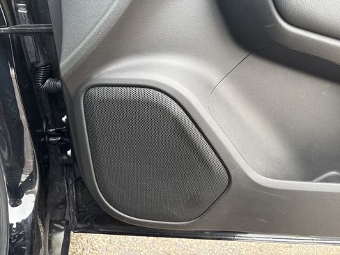 Used 2023 GMC Acadia SLE w/ Driver Convenience Package image 31