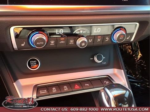 Used 2021 Audi Q3 2.0T Premium w/ Convenience Package AWD/4WD image 18