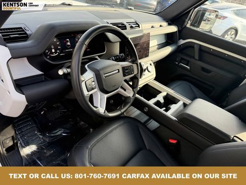 Used 2025 Land Rover Defender 110 S image 31
