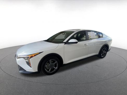 Used 2025 Kia K4 LXS image 8