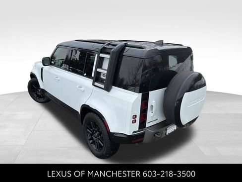 Used 2024 Land Rover Defender 110 X-Dynamic SE image 4