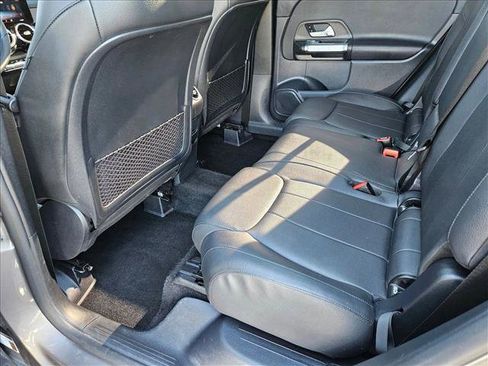 Used 2022 Mercedes-Benz GLB 250 image 18