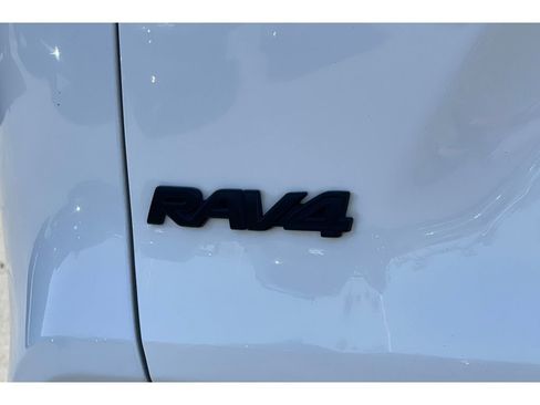 Used 2023 Toyota RAV4 LE image 17