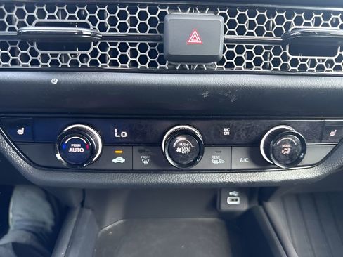 Used 2025 Honda HR-V Sport image 17