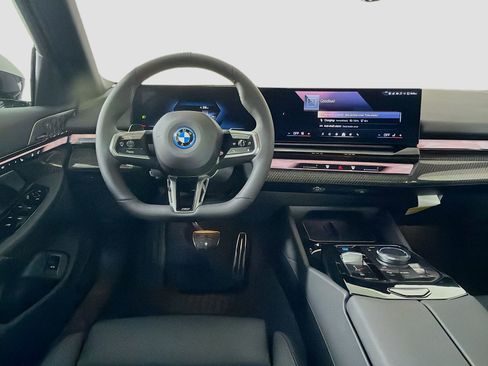 New 2026 BMW i5 eDrive40 w/ M Sport Package AWD/4WD image 26