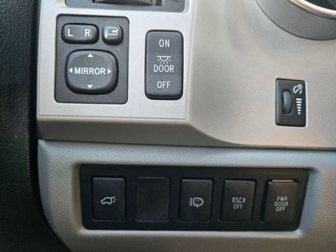 Used 2008 Toyota Sequoia Limited image 29