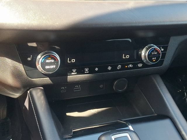 Used 2024 Mitsubishi Outlander SE AWD/4WD image 15