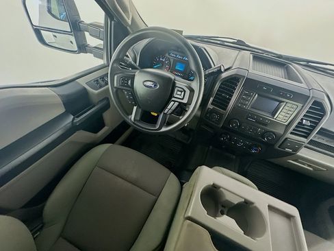 Used 2022 Ford F250 XL w/ STX Appearance Package image 9