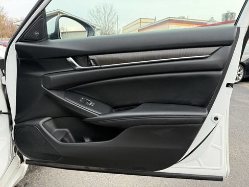 Used 2018 Honda Accord EX-L image 24