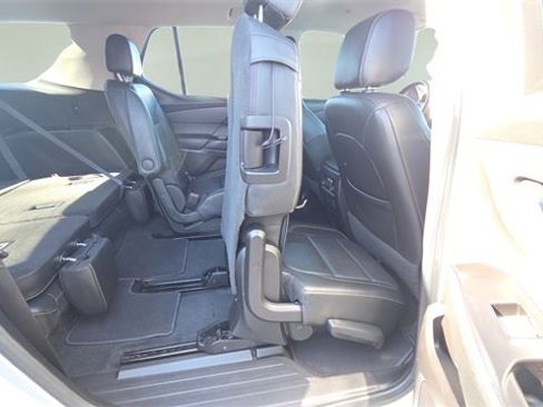 Used 2019 Chevrolet Traverse LT w/ LT Premium Package image 19