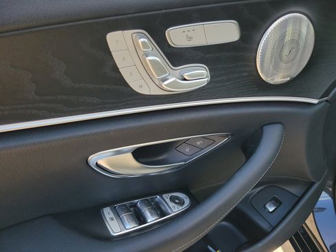 Used 2022 Mercedes-Benz E 350 Sedan image 21