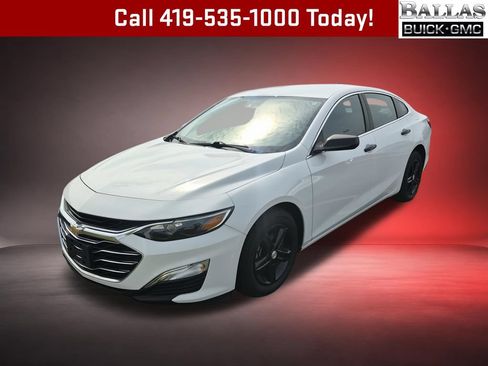 Used 2023 Chevrolet Malibu LS FWD image 1