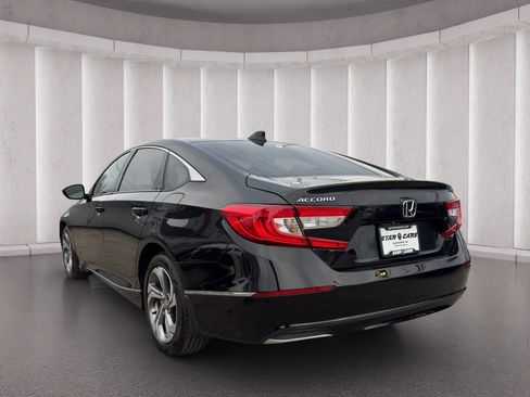 Used 2018 Honda Accord EX image 3